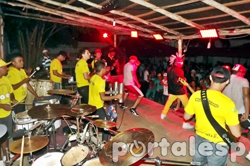 Cobertura do show da banda Bicho Q Balança