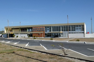 Aeroporto de Parnaíba passa por reforma milionária, mas não recebe voos