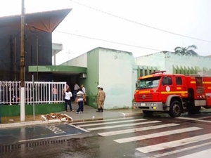 Fórum é interditado com risco de desabamento após fortes chuvas em Parnaíba