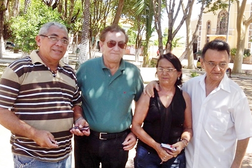 Candidato Mão Santa cumpre agenda na cidade de Esperantina