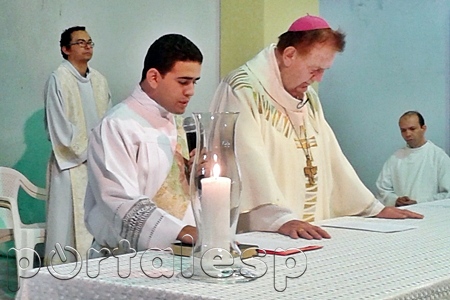 O esperantinense Padre Ronaldo Sampaio celebrará primeira missa em Esperantina
