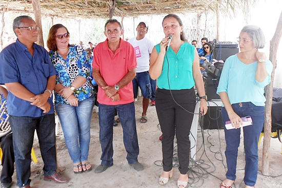 Prefeita Vilma Amorim inaugura estradas na zona rural