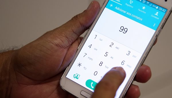 Anatel começa domingo processo de bloqueios de celulares irregulares