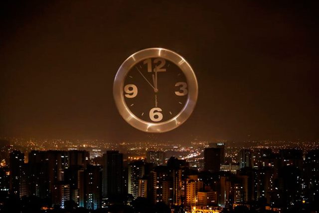 Horário de verão começou à meia-noite deste sábado