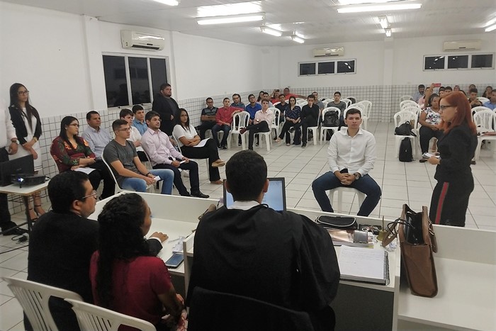 Alunos do curso de Direito realizam júri simulado da obra literária o enfermeiro de Machado de Assis