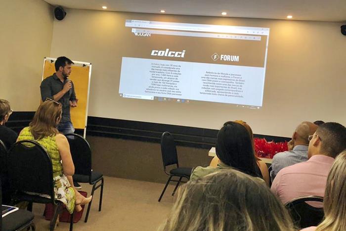 Colcci e Forum
