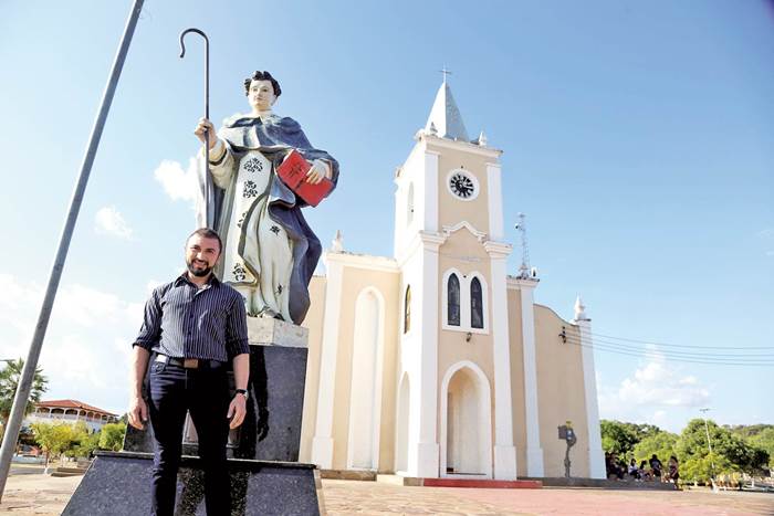 Igreja é pioneira em uso de energia solar em Batalha