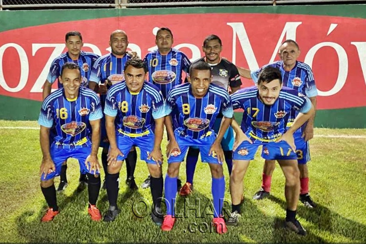 Jogo de futebol society