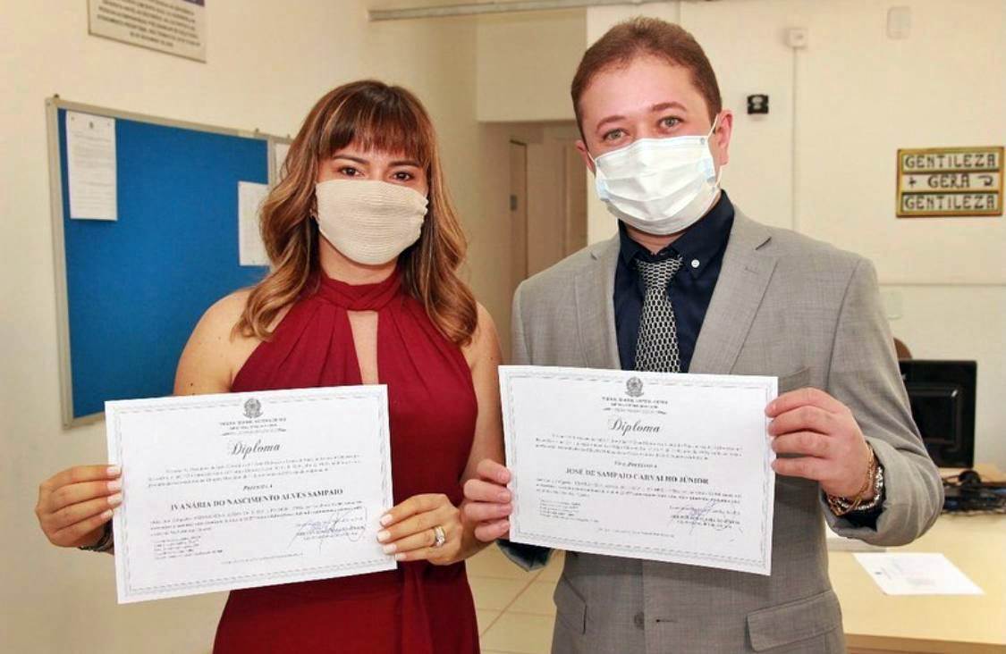 Convite para solenidade de posse de Ivanária Sampaio e Sampaio Junior