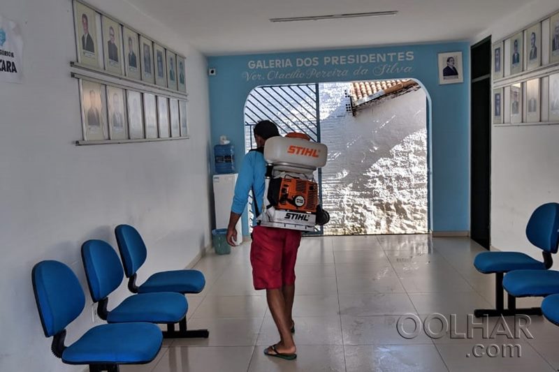 Câmara de Esperantina realiza sanitização de ambientes contra o coronavírus