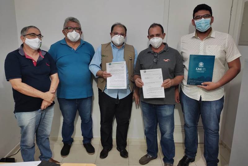 Presidente do Conselho de Arquitetura e Urbanismo se reúne com prefeitos do Território dos Cocais
