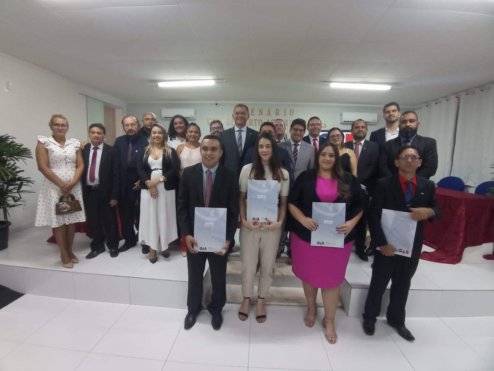 Novos advogados(as) recebem a carteira da OAB-PI na subseção de Esperantina