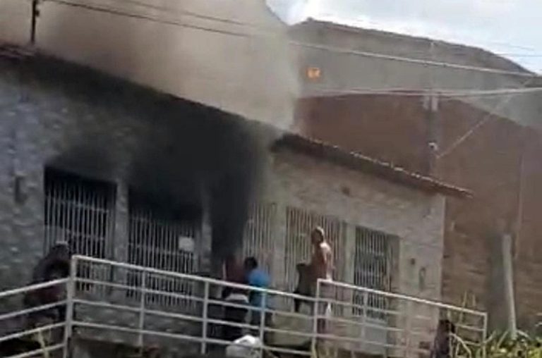 residência em chamas