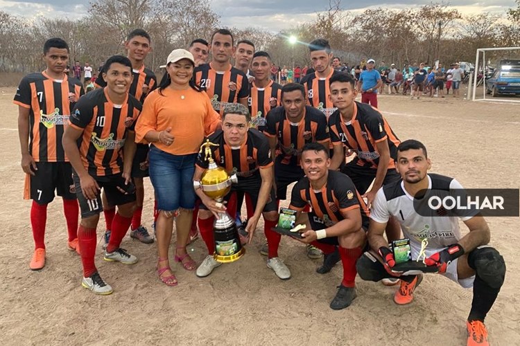 Vereadora Teresinha Emel participou da final da 3ª Copa Society da Arena Capitão de Campos