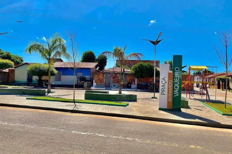 praça bernardo vaqueiro
