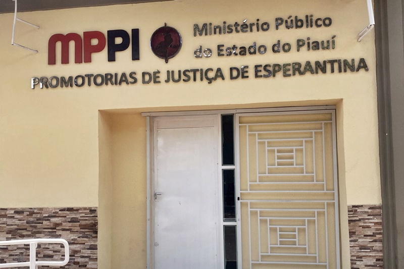 Ação Civil Pública contra Agespisa por má prestação do serviço de abastecimento em Esperantina 