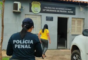 mulher presa