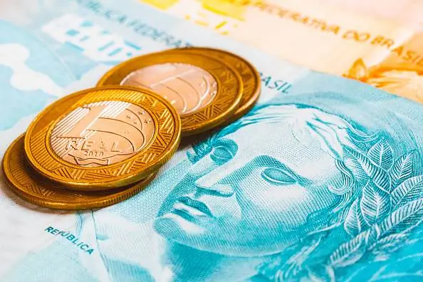 Governo reduz estimativa do salário mínimo de 2026 para R$ 1.627