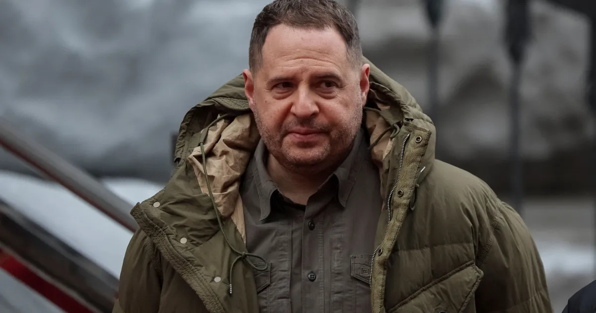 Braço direito de Zelensky renuncia após ser alvo de operação anticorrupção