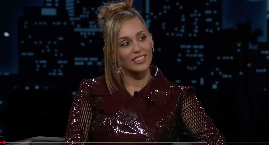 Miley Cyrus revela qual é a melhor trilha sonora de filme; confira