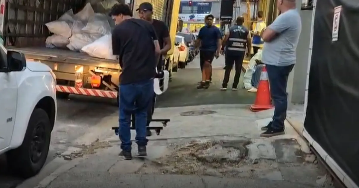 Fábrica clandestina é interditada em operação contra produtos falsos no RJ