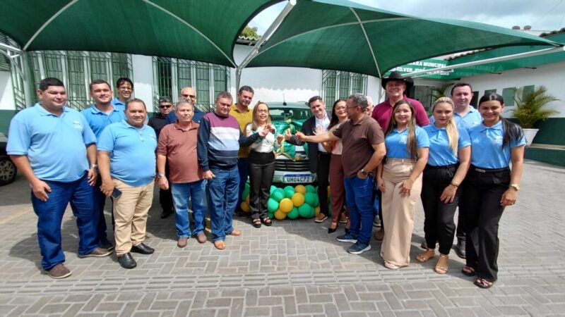 Câmara Municipal de Esperantina adquire veículo zero km para apoiar atividades parlamentares