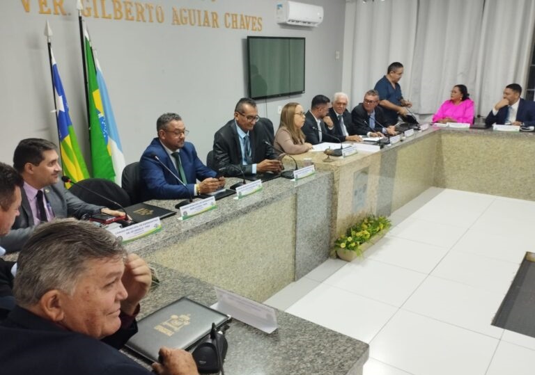 Câmara de Esperantina realizou a abertura do ano legislativo com aprovação de projetos