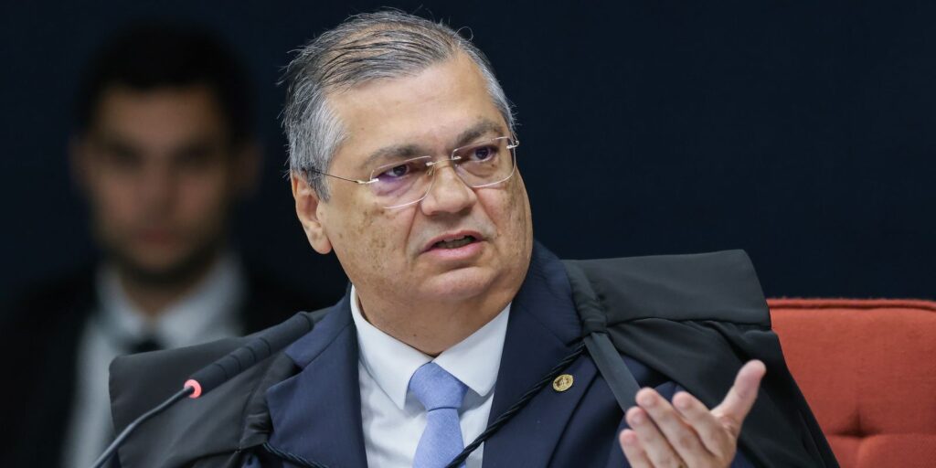 Dino manda TSE analisar possível uso de emendas em campanha eleitoral