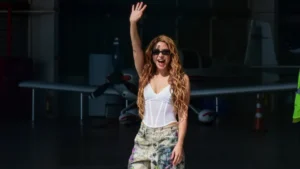 Shakira se despede do Brasil com declaração de amor: 'Foi inesquecível e arrepiante'