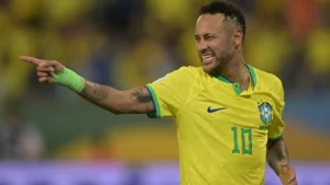 Neymar faz exames para saber se poderá jogar na estreia do Brasil na Copa